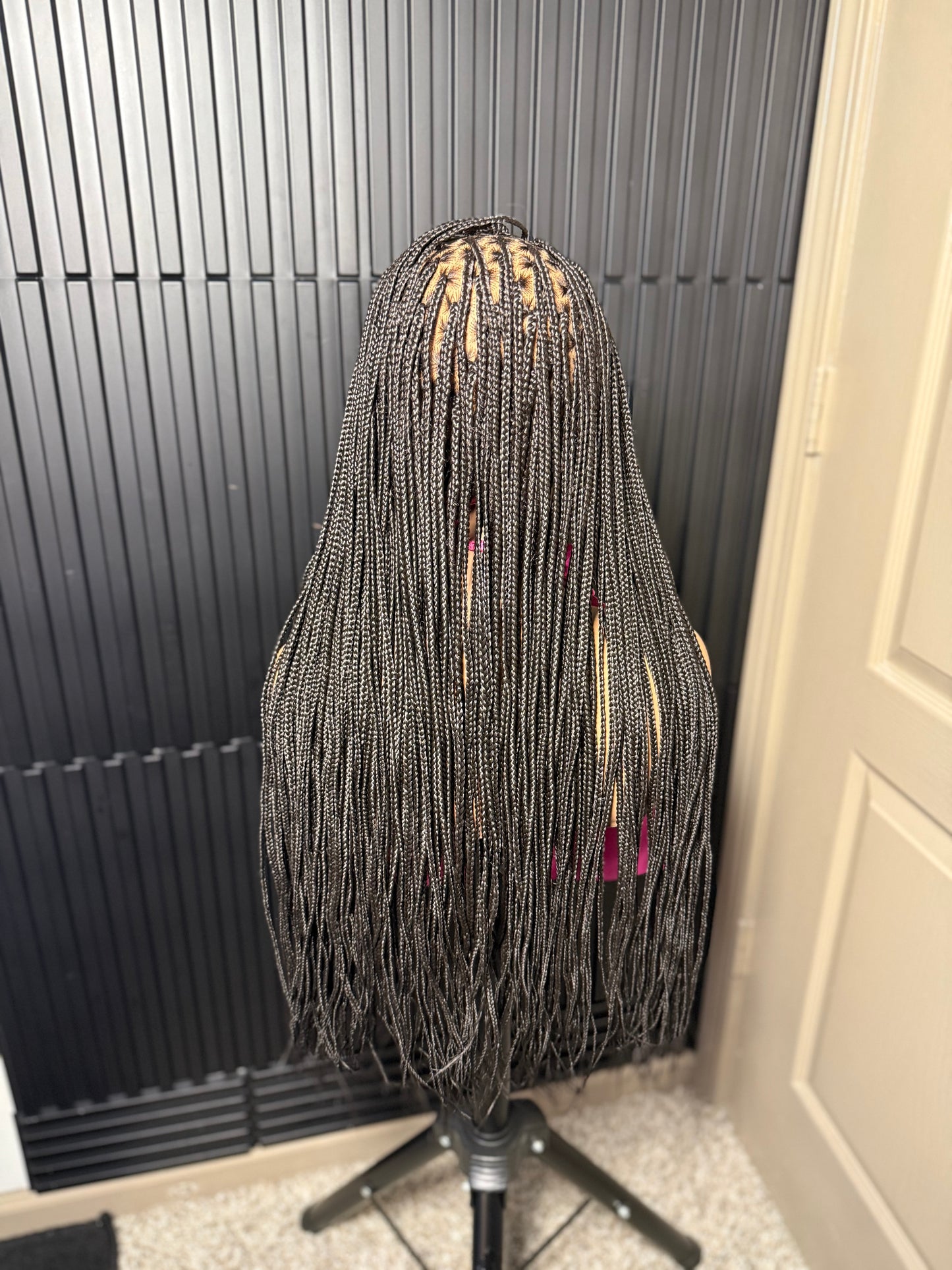 Full lace small knotless braids(full lace)