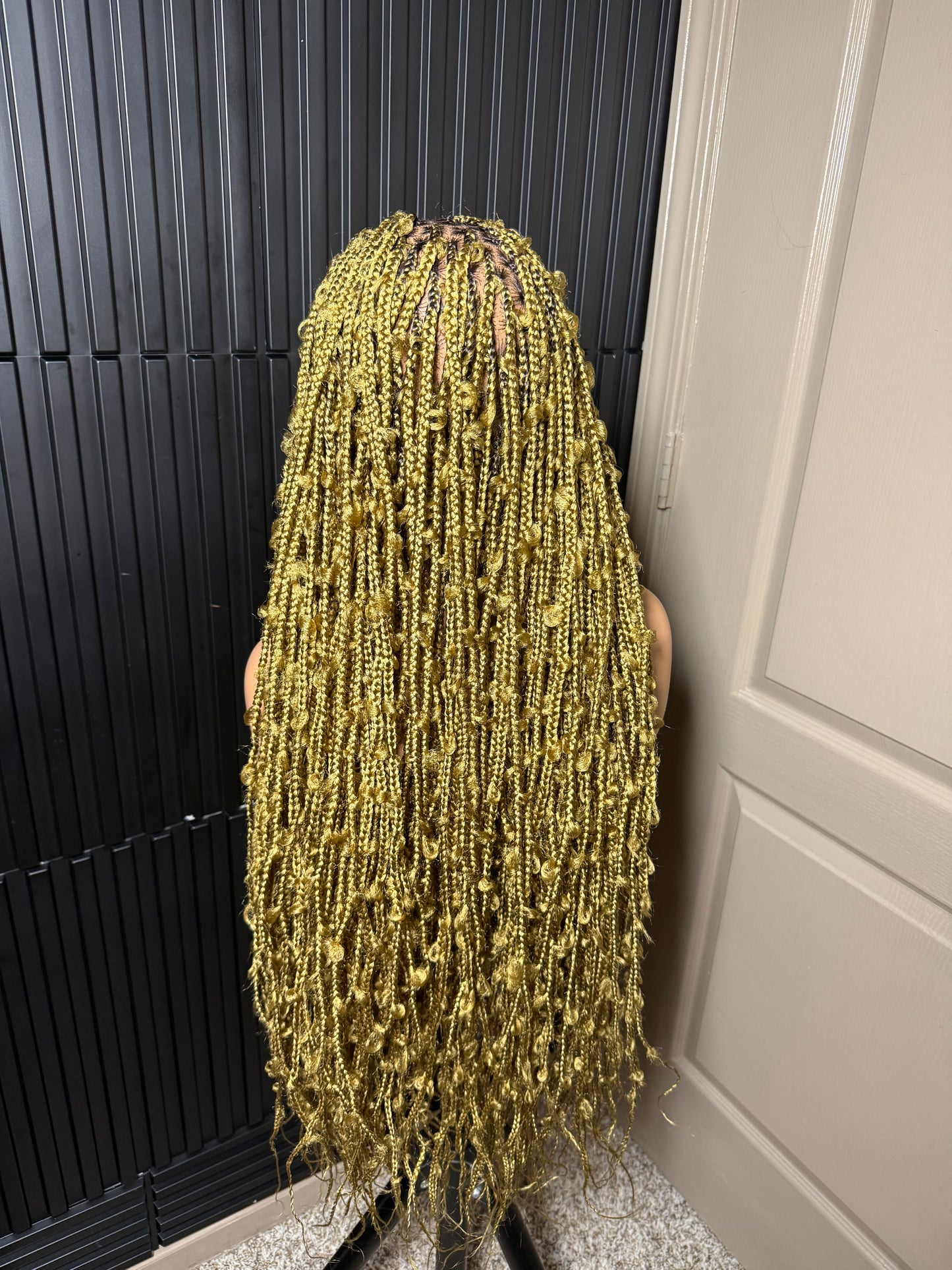 Knotless distress braids