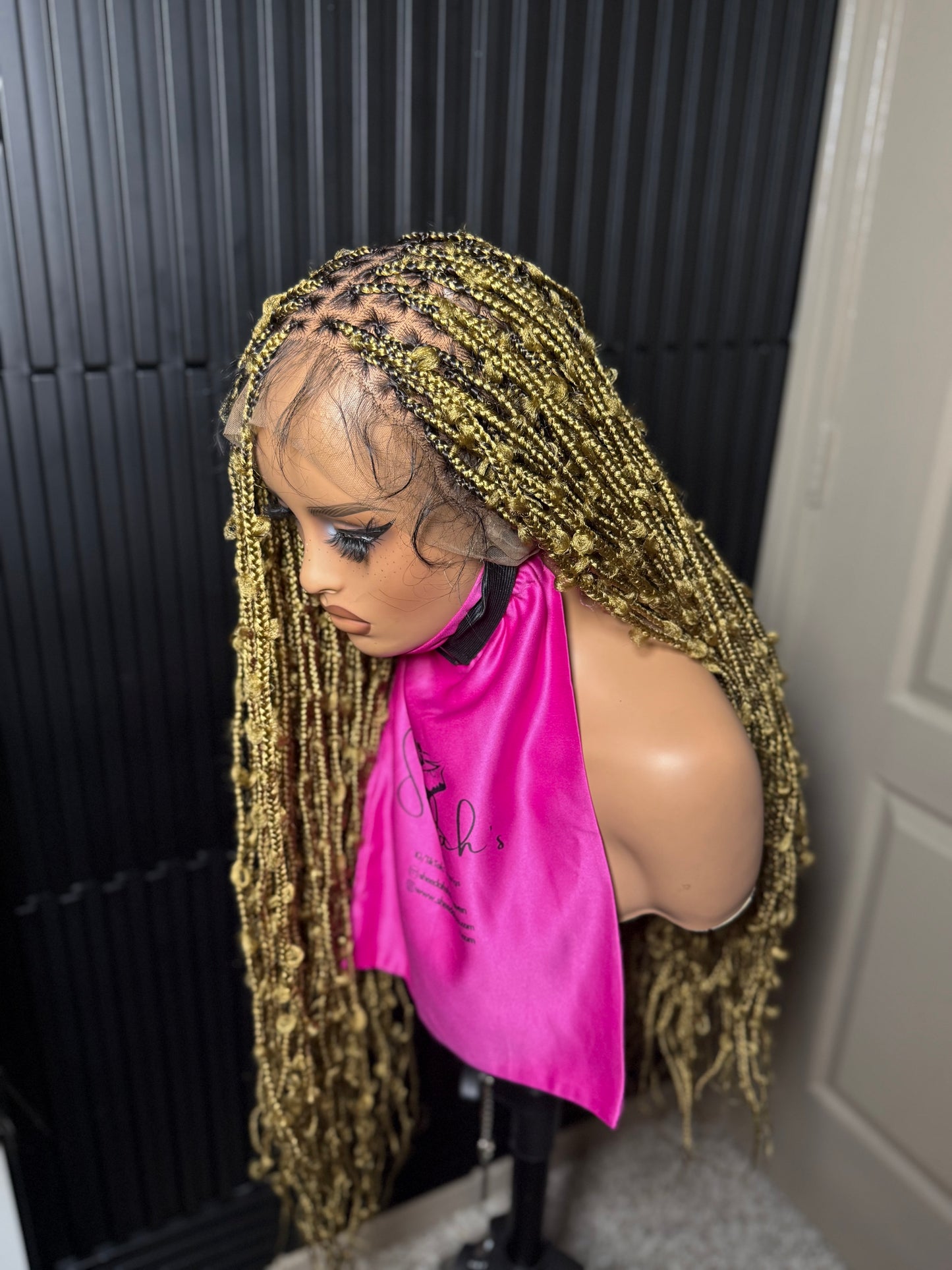Knotless distress braids