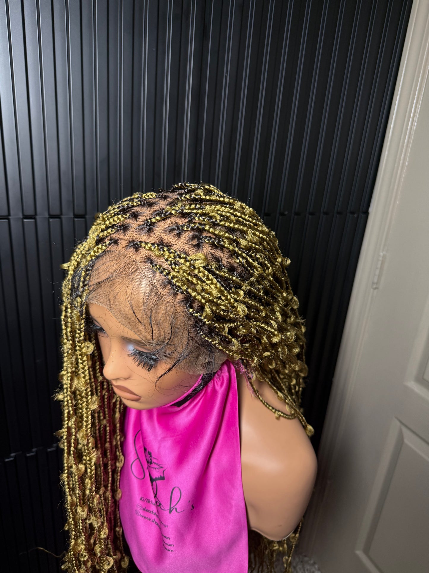 Knotless distress braids