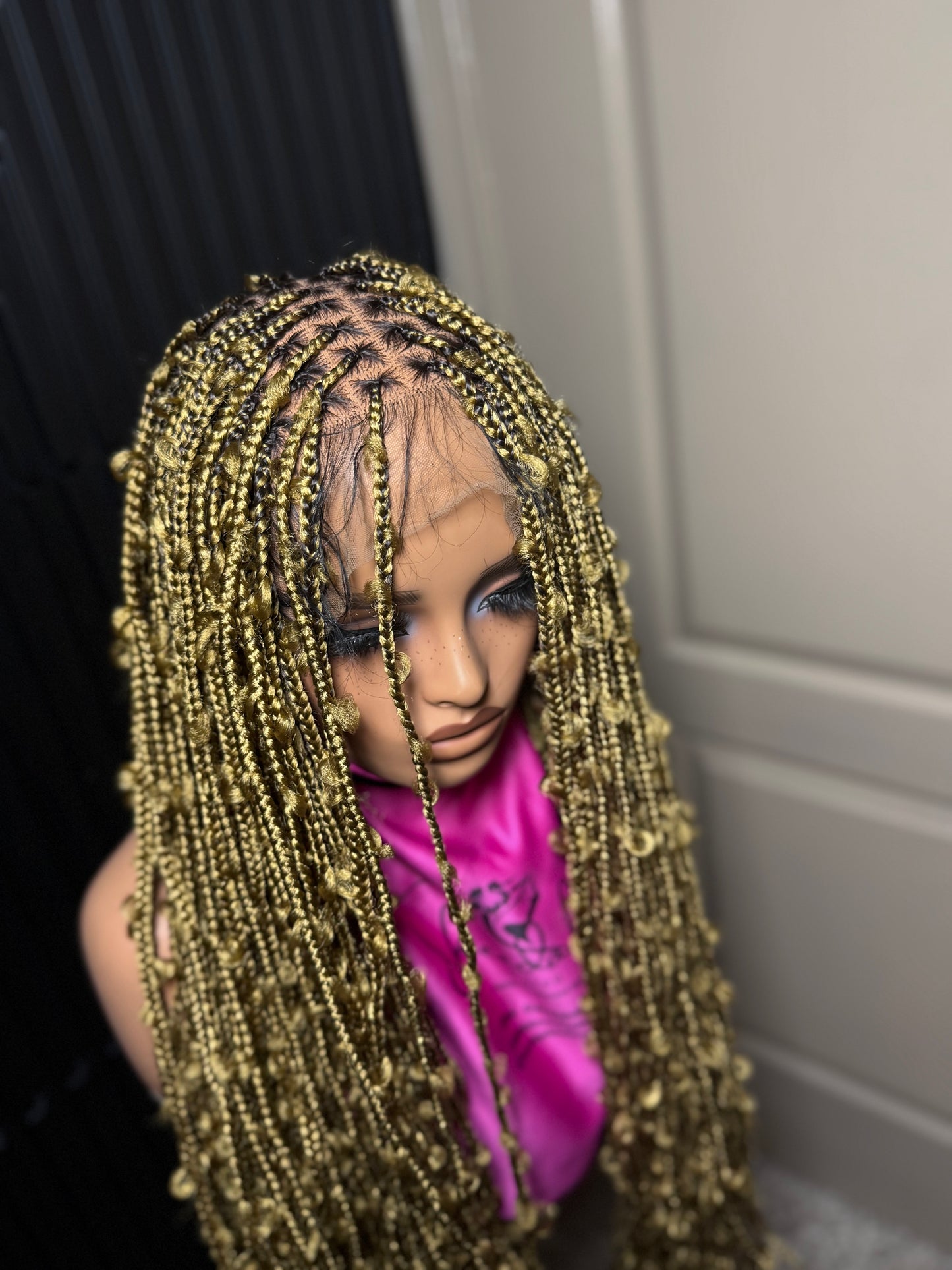Knotless distress braids