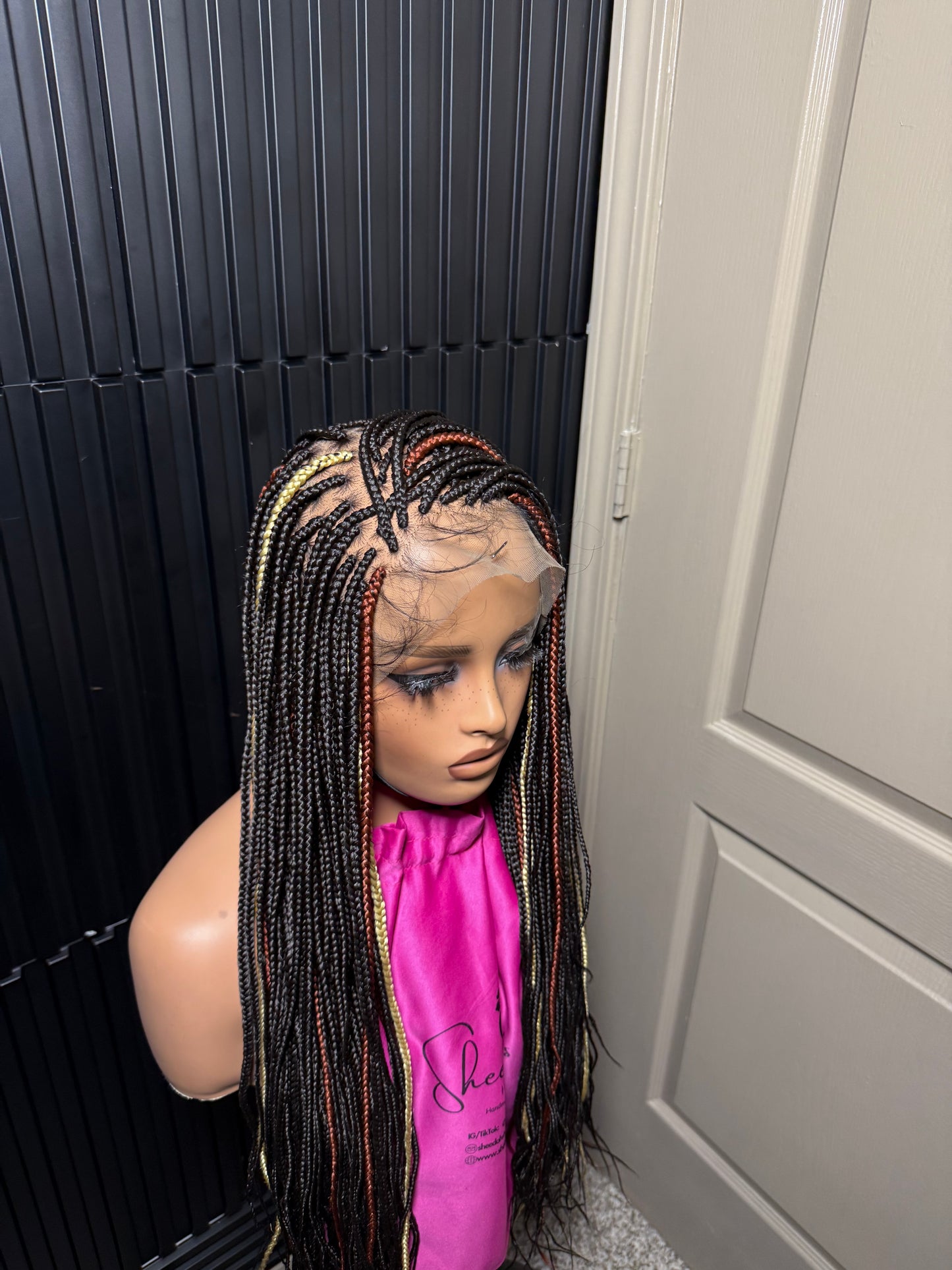Full lace box highlights braided wig